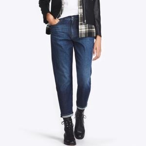 UNIQLO Slim Boyfriend Tapered Mid Rise Jeans